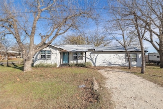 403 5th St, Blanket, TX 76432