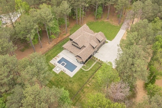 1050 Garton Rd, Burns, TN 37029