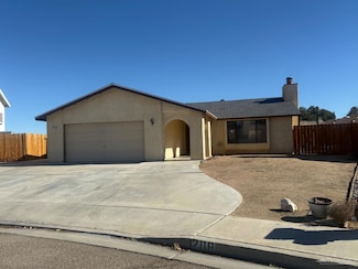 208 N Gwen Dr, Ridgecrest, CA 93555