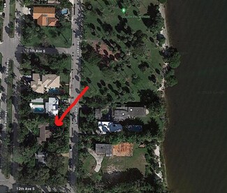 1118 S Palmway, Lake Worth, FL 33460