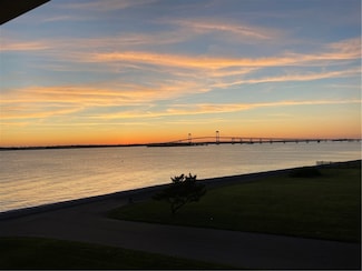 1204 Capella S, Newport, RI 02840