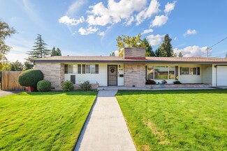 718 SW Greenwood Ave, Grants Pass, OR 97526
