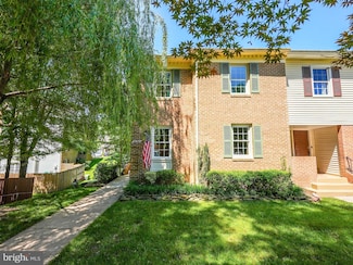 6090 Crown Royal Cir, Alexandria, VA 22310