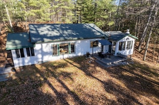 8000 Stolp Rd, Minocqua, WI 54548