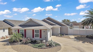 1781 Kingfisher Ct, The Villages, FL 32162