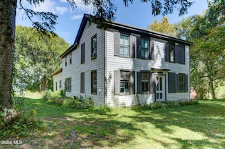 655 W Lykers Rd, Sprakers, NY 12166