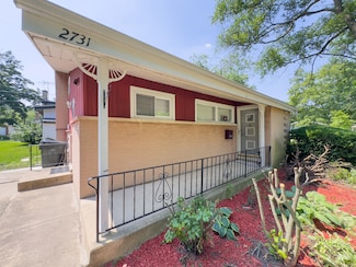 2731 Virginia Ln, Glenview, IL 60025
