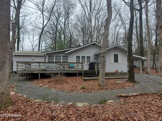 106 Lakeview Terrace, Hawley, PA 18428