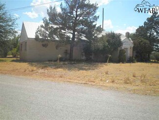 301 W Lincoln St, Seymour, TX 76380