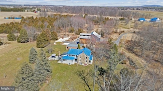 464 Locust Ln, Littlestown, PA 17340