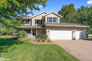 102 Summer Place, Fruitland, IA 52749