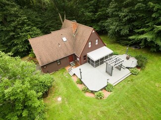 76 Williamsville Rd, Hubbardston, MA 01452