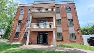 32-37 214th St, Bayside, NY 11360