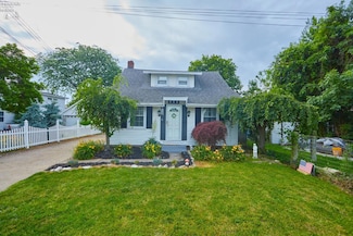 108 Rye Beach Rd, Huron, OH 44839