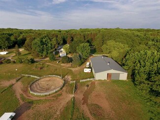 10217 N Kidder Rd, Edgerton, WI 53534