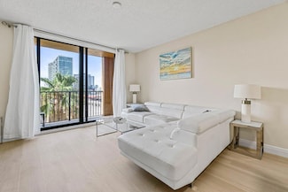 651 Okeechobee Blvd Unit 408, West Palm Beach, FL 33401