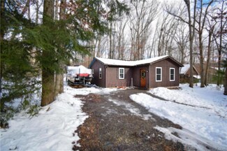 15 Crescent Dr, Nesquehoning, PA 18240