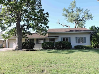 25 W 25th Ave, Hutchinson, KS 67502