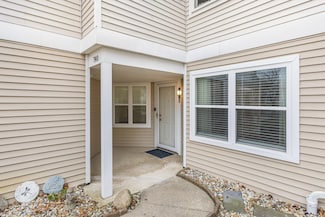 740 Fieldstone Cir W, Chelsea, MI 48118