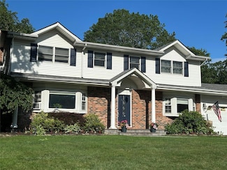 113 Pine St, Port Jefferson Station, NY 11776
