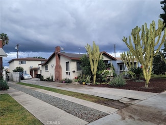 3647 E 54th St, Maywood, CA 90270