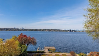 1811 73rd Ave NE, Medina, WA 98039