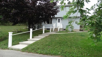 2767 Lake Grove Rd, Petoskey, MI 49770