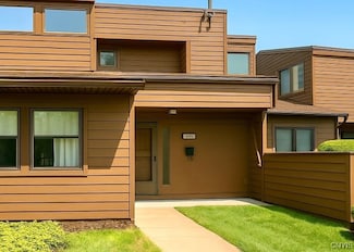 637 Village Blvd N, Baldwinsville, NY 13027