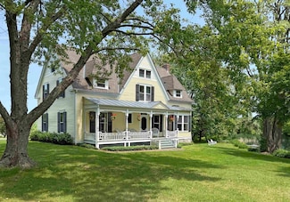 548 Watch Point Rd, Shoreham, VT 05770
