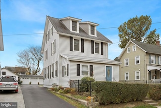 27 S Merion Ave, Bryn Mawr, PA 19010