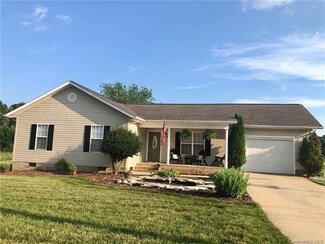 188 Summer Ln, Stony Point, NC 28678
