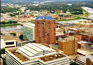 300 Walnut St Unit 1804, Des Moines, IA 50309