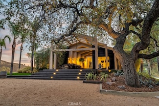 5732 Colodny Dr, Agoura Hills, CA 91301