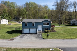 100 Forest Rd, Andover, NJ 07821
