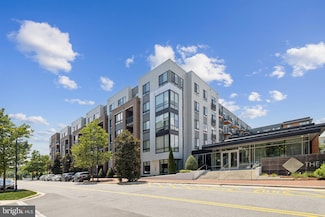 145 Riverhaven Dr Unit 133, National Harbor, MD 20745