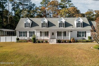 1611 Egret Dr SW, Supply, NC 28462