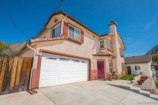 129 W Noakes St, El Cajon, CA 92019