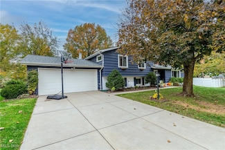 5505 Broadmill Dr, Broadview Heights, OH 44147