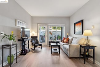 127 Bayside Ct, Richmond, CA 94804