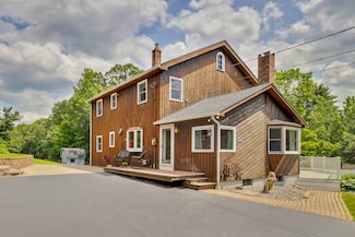 128 Holcomb Hill Rd, New Hartford, CT 06057