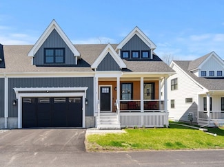 4 Primrose Ln Unit 4, Ipswich, MA 01938