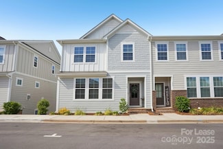 562 Amalfi Dr, Davidson, NC 28036