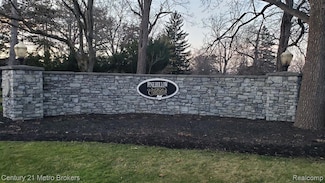 8000 Bridle Path Ct, Other, MI 48439