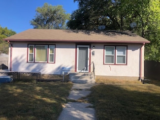 5710 42nd Ave N, Robbinsdale, MN 55422