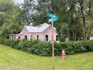 215 E 2nd St, Prescott, KS 66767