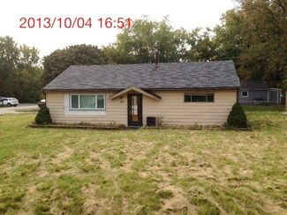 6N136 Ramona Ln, Saint Charles, IL 60174