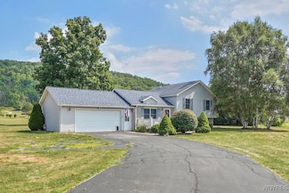 10 Sunburst Ln, Allegany, NY 14706