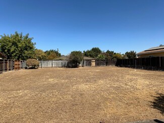 1315 E Portals Ave, Fresno, CA 93710