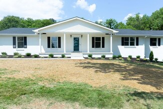 419 Green Harbor Ct, Old Hickory, TN 37138