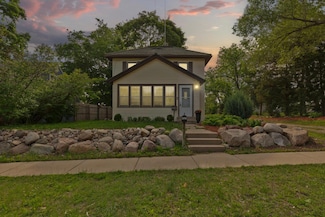 721 1st St N, Waterville, MN 56096